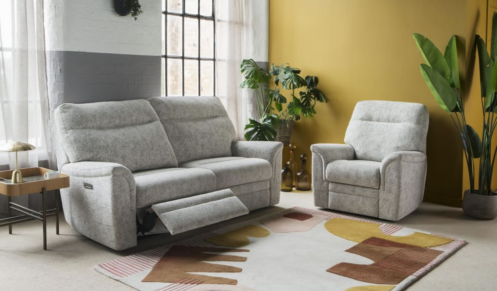 Parker Knoll Hudson Sofa and Chair Roomset